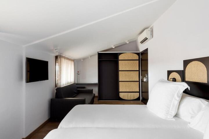 Room 18 of 71
