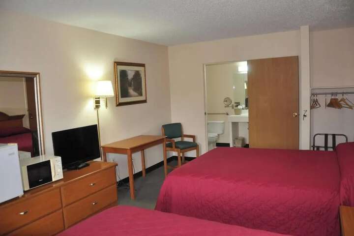 Room 4 of 15