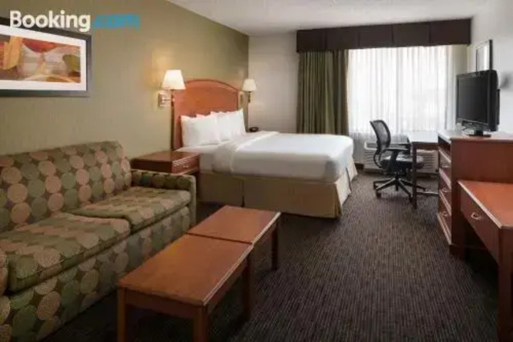 Room 5 of 5