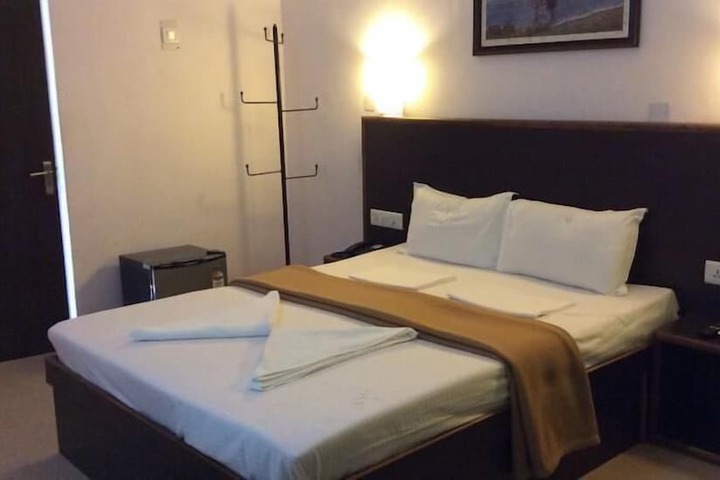 Room 10 of 35