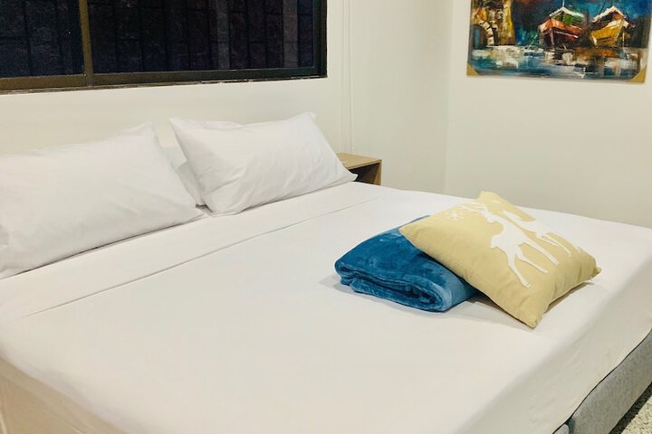 Room 6 of 18