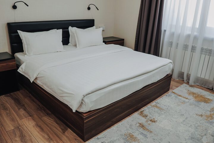 Room 28 of 61
