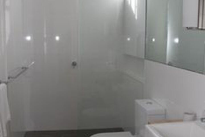 Room 2 of 17