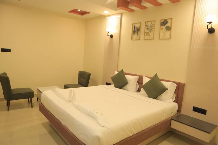 Room 80 of 114