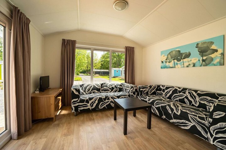Room 8 of 40