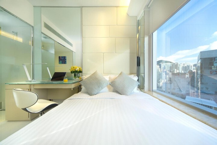 Room 8 of 35