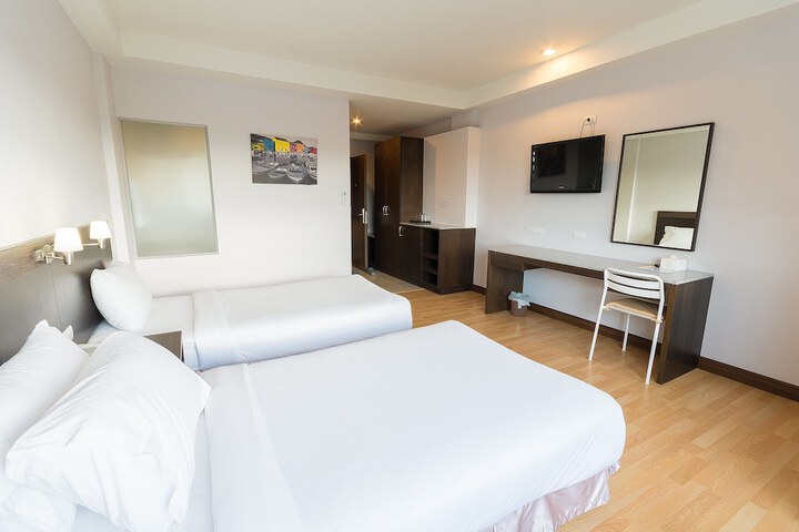 Room 7 of 43