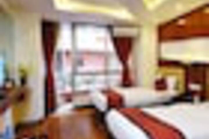 Room 38 of 339
