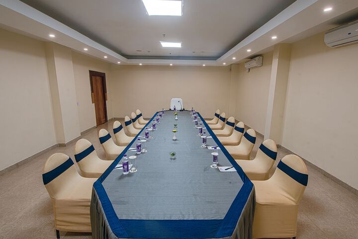 Business Center 18 of 21