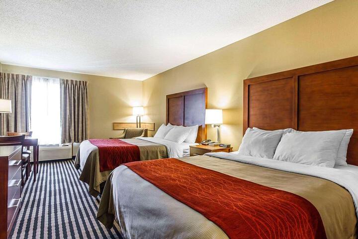 Quadruple Queen Bed (2 of 5)