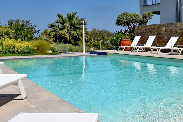 Pool 31 of 69