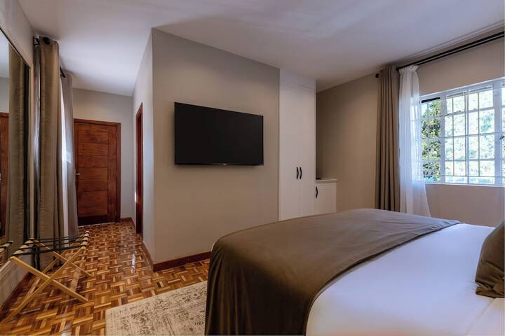 Room 8 of 96