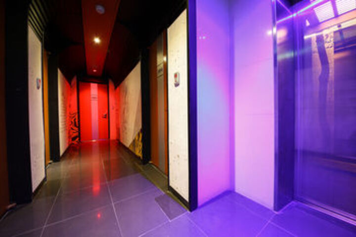 Ballroom/Hall 2 of 8