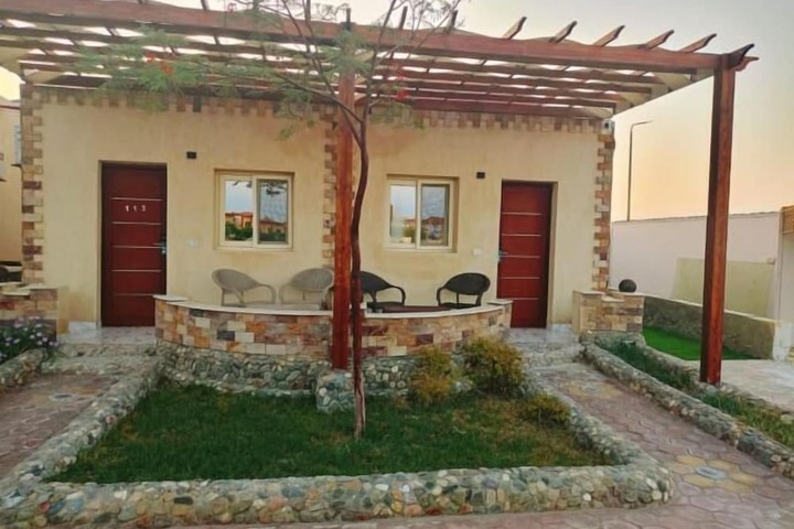 Dolphin Continental Hotel