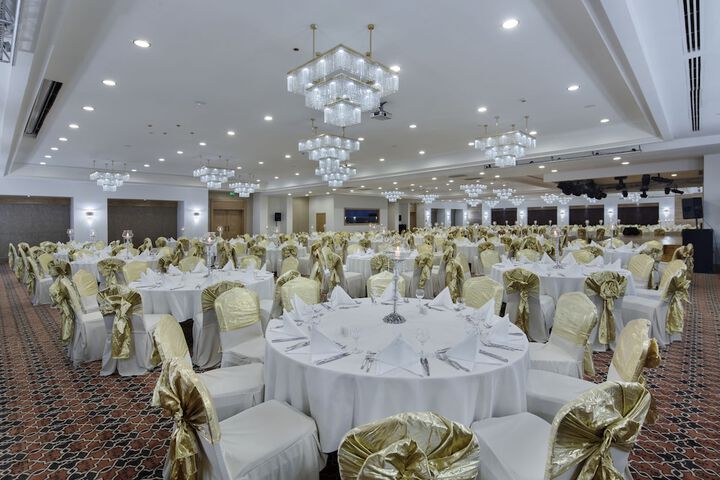 Room 143 of 182