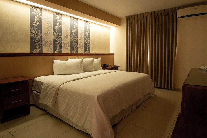 Room 7 of 44