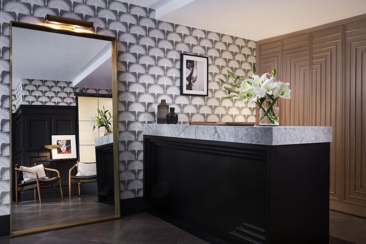 Entrance & Lobby