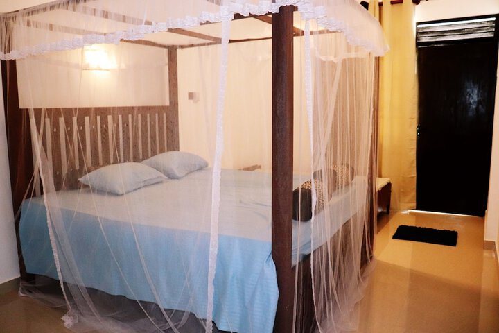 Room 3 of 18