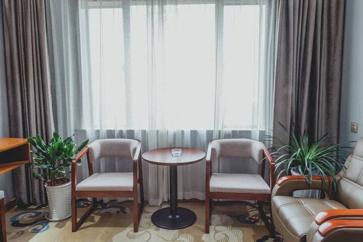Room 11 of 82