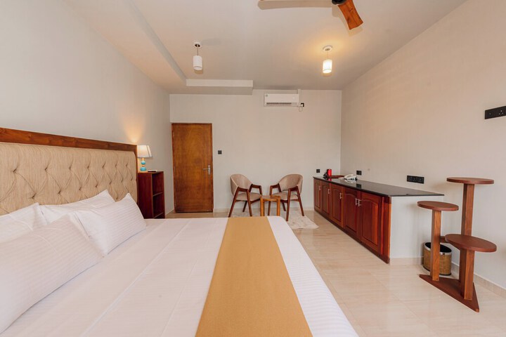 Room 15 of 174