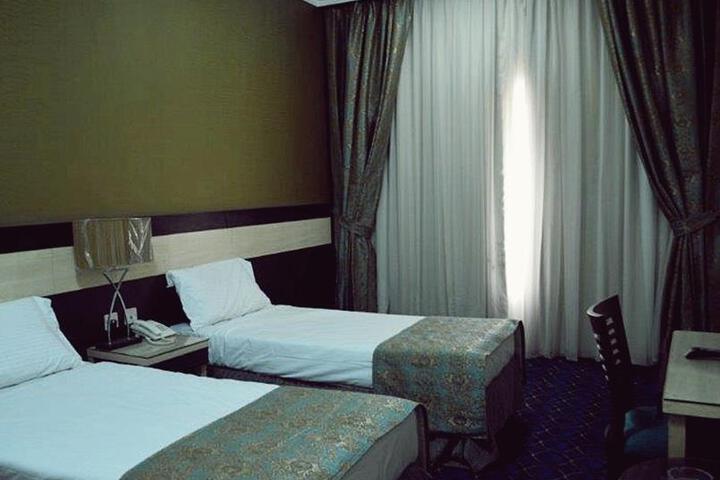Room 2 of 7