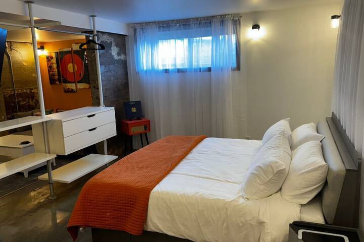 Room 2 of 19