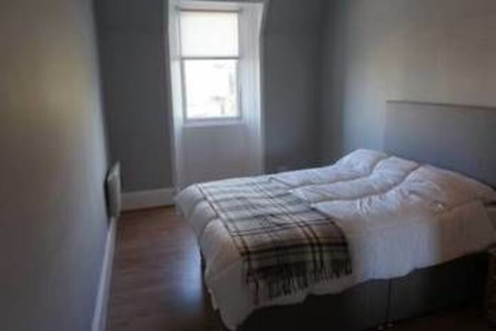 Room 3 of 25