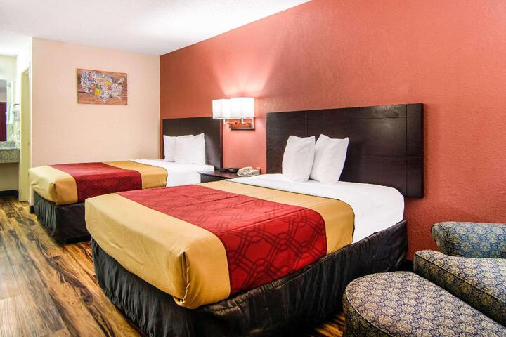 2 Double Beds (4 of 18)