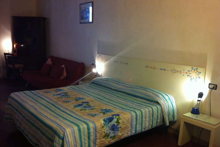 Room 32 of 107