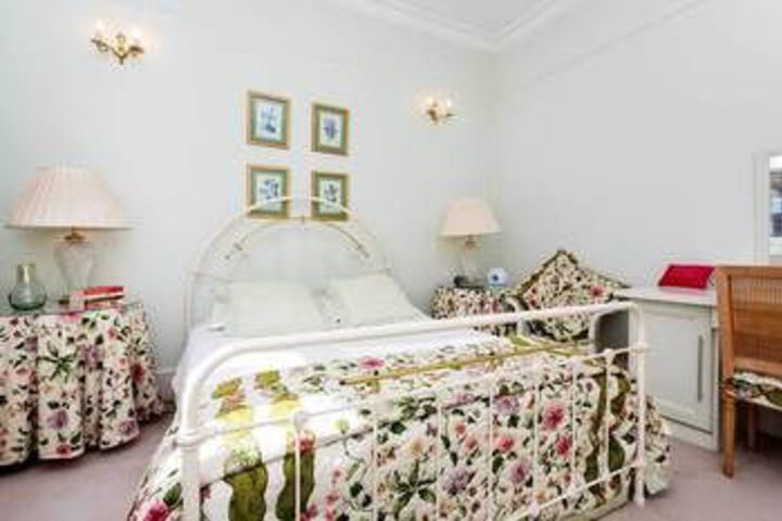 Room 14 of 36