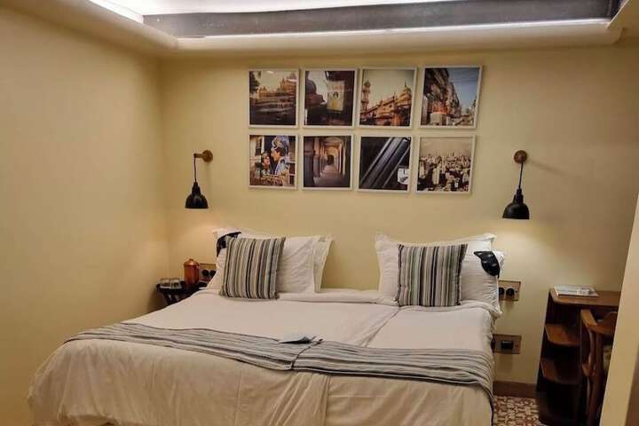 Room 16 of 41