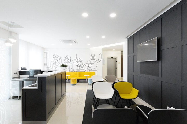 Business Center 68 of 88
