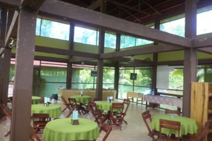 Dining 66 of 70