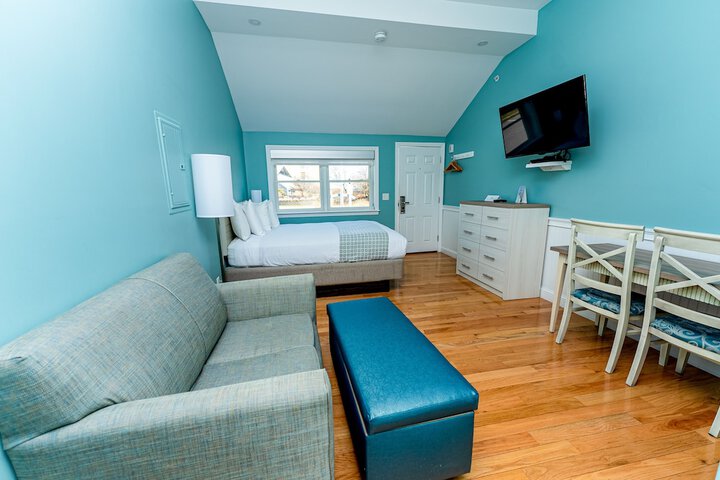 Room 16 of 49