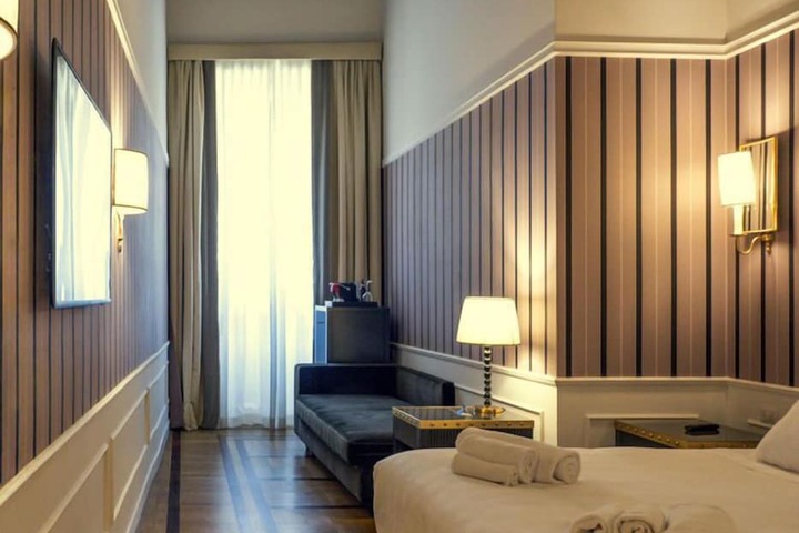 Room 13 of 47