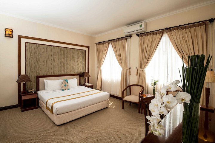 Room 7 of 36
