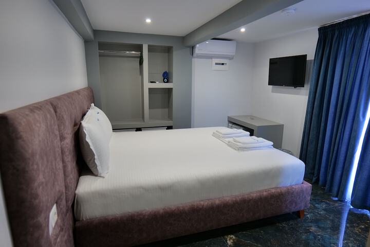 Room 19 of 95