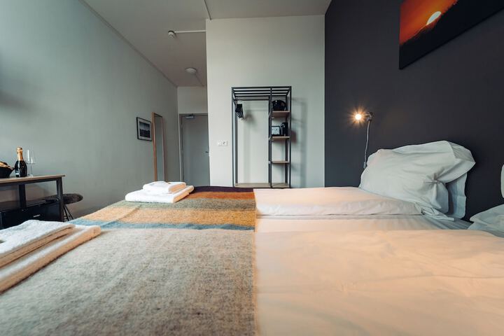 Room 32 of 123