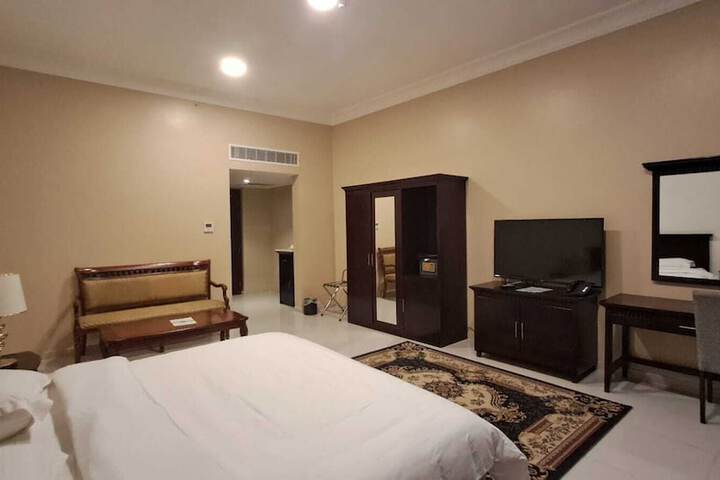 Room 9 of 15