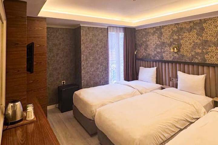 Room 15 of 40