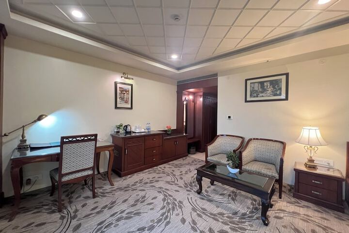 Room 17 of 164