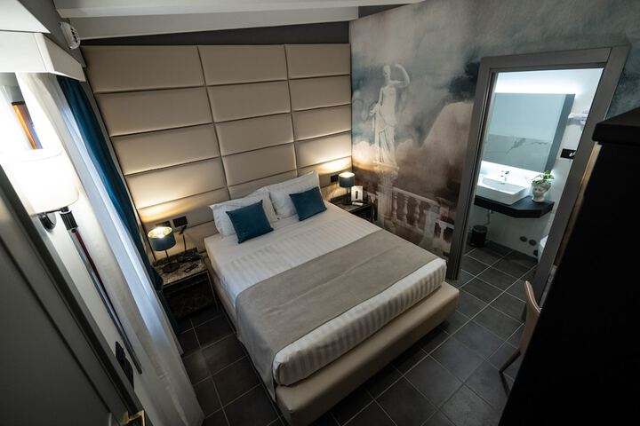 Room 36 of 209