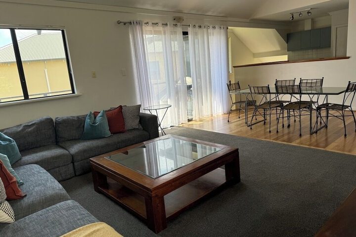 Room 119 of 178
