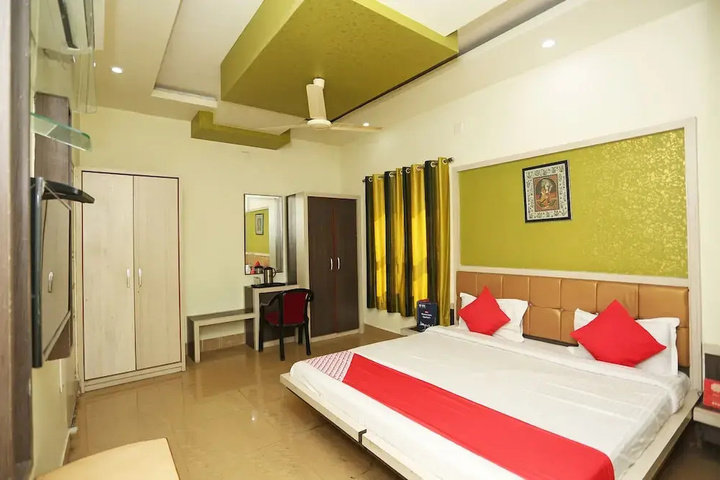 Room 3 of 17
