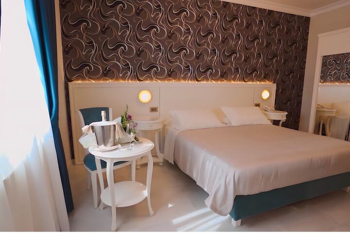 Room 4 of 19