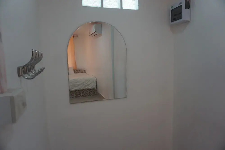Room 4 of 14
