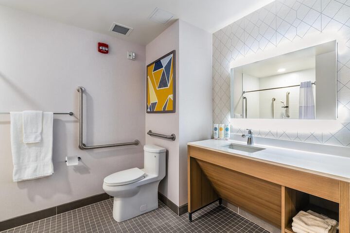 Room 12 of 29