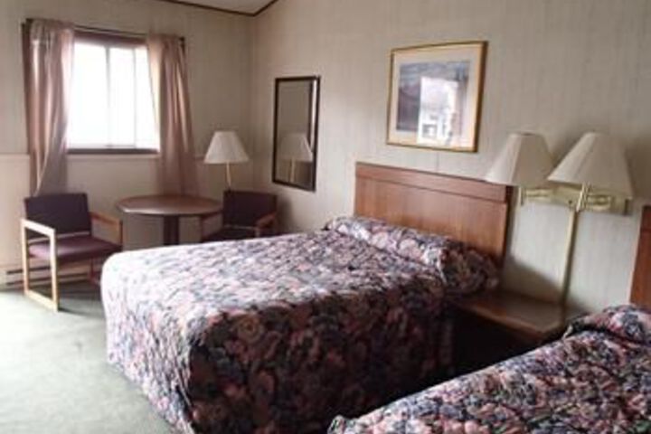 Room 5 of 17