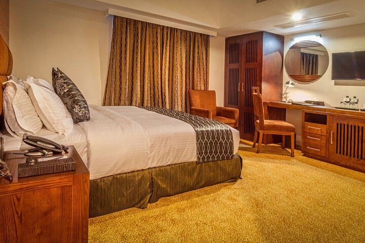 Room 15 of 72