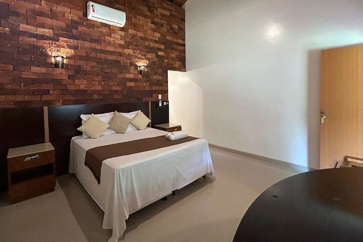 Room 13 of 39